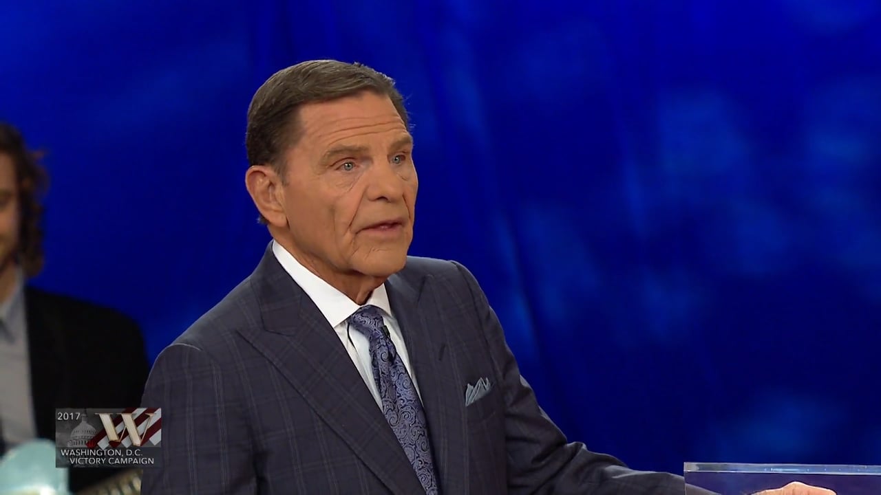 “2018: El año del Espíritu Santo y el Fuego” – por Kenneth Copeland